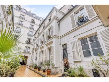 maison de ville à vendre dans le quartier saint philippe du roule