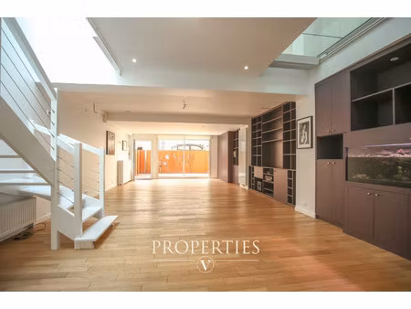 maison de luxe à vendre dans le quartier diderot-domaine du bois