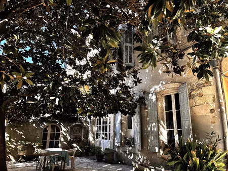 maison de luxe à vendre dans le quartier abbaye-la motte