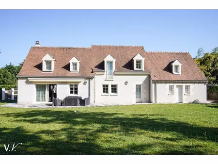 maison de luxe à vendre dans le quartier fontaine-blanche