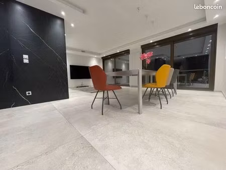 à louer : appartement rénové de 120 m²