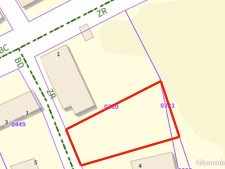 terrain constructible 597 m² - volvic (luzet) - environnement calme