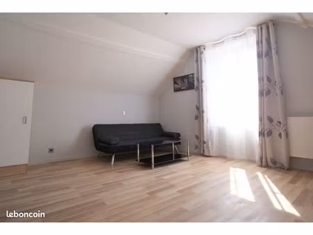 studio 1 pièce 30 m²