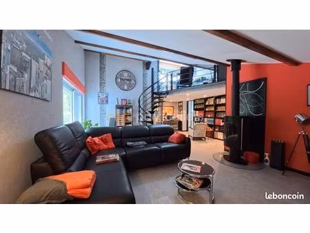 maison 7 pièces 231 m²