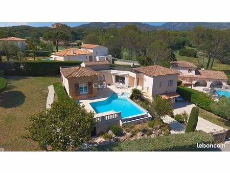 villa 6 pièces 140 m²