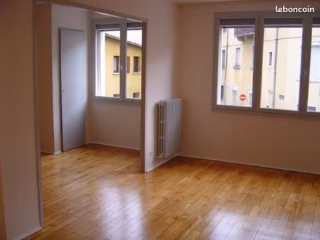 co-location vaise (idéal 2 ou 3 étud.)