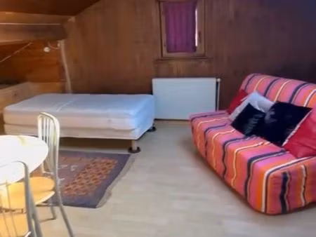 studio meublé sous combles – environ 30 m² – st priest