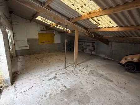 location garage 38m2