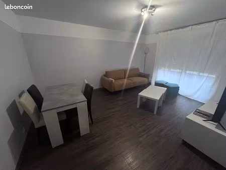 t3 meublé 68 m² + 20 m² balcons – métro ligne 8 à 5 min – colocation acceptée