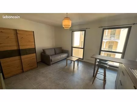 studio 1 pièce 24 m²