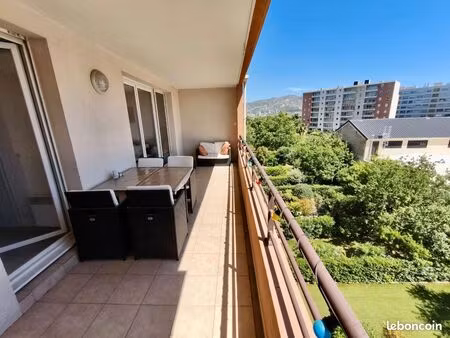 ?t2 45m2 - terrasse 15m2 - clim- proche metro  tram  autoroute - meuble - le rouet 13008 ?