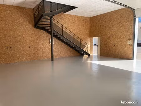 local artisanal ou stockage 170 m2