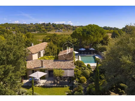 maison de luxe à vendre à goult