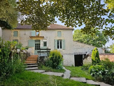 charmante propriété en pierre avec deux habitations  piscine et vues