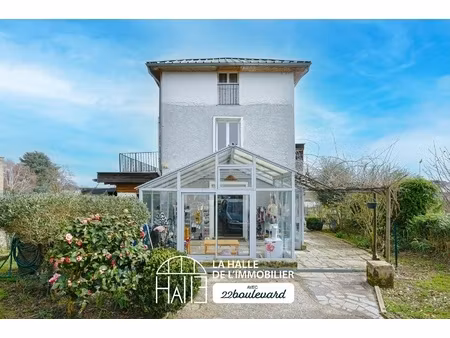 maison 7 pièces - 195 m²