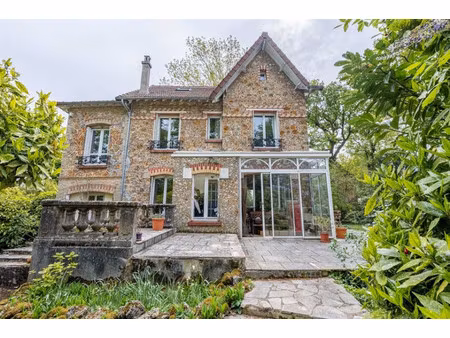 maison de luxe à vendre dans le quartier cote saint louis