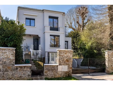 maison de luxe à vendre à vaucresson
