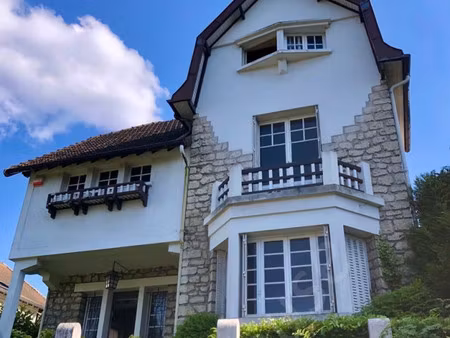 maison de luxe à vendre à vaucresson