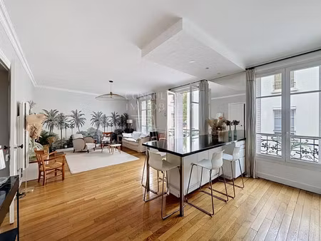 appartement de luxe à vendre dans le quartier reine-mairie
