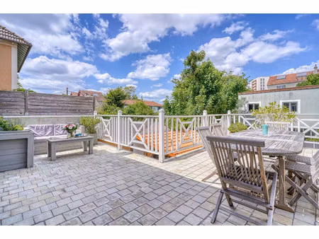 maison de luxe à vendre dans le quartier agent sarre-centre-les vallées-la garenne