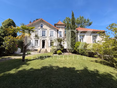 maison de luxe à vendre dans le quartier poincare