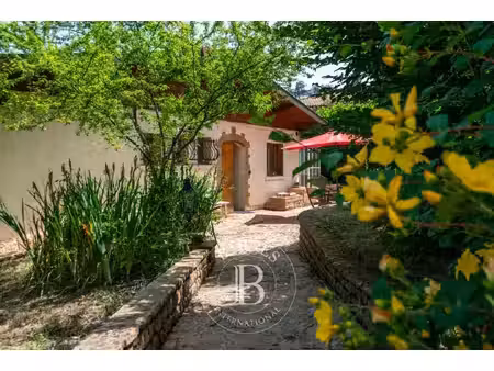 maison de luxe à vendre à saint-romain-au-mont-d'or