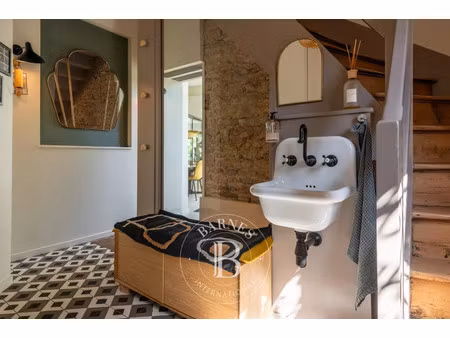 maison de luxe à vendre dans le quartier contour