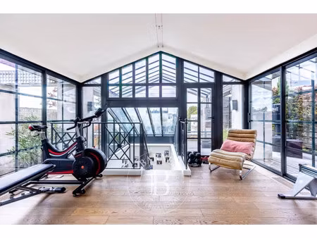 triplex à vendre dans le quartier saint james-général koenig