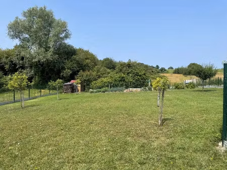 vente terrain 2000 m² à bourg sur gironde (33710)  75 000 €