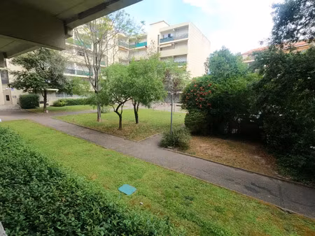 location appartement 1 pièce 17 m² à aix-en-provence (13100)