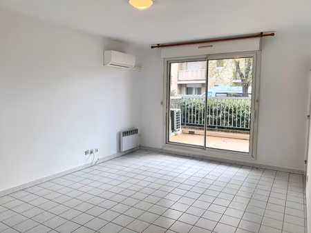 location appartement 2 pièces 40 m² à aix-en-provence (13090)