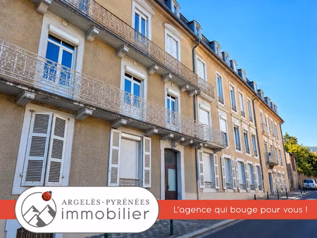 appartement t3 à rénover avec balcon centre-ville d'argelè