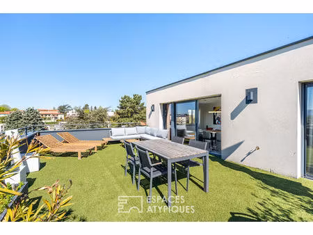 dernier étage avec terrasse plein sud et garage