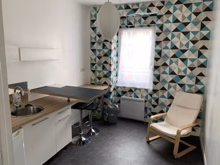 a vendre  brest  centre ville  studio avec coin nuit