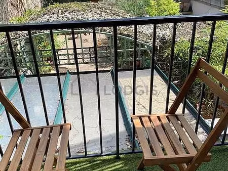 studio meublé avec terrasse et ascenseur