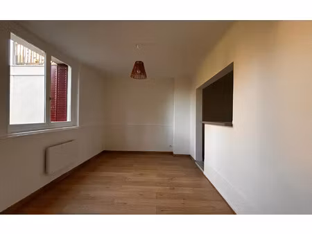 location appartement  36 m² t-2 à tassin-la-demi-lune  750 €