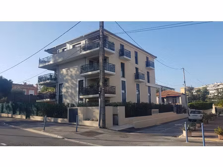location garage 13 m² à cagnes-sur-mer (06800)