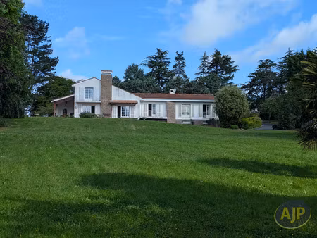 vente maison 9 pièces 211 m² boussay (44190)