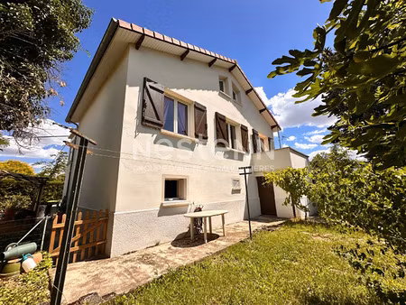 vente maison 4 pièces 131 m² bron (69500)