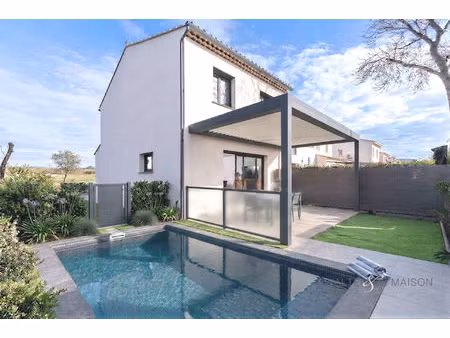 maison 4 pièce(s) 93 m2  garage - 83220 le pradet