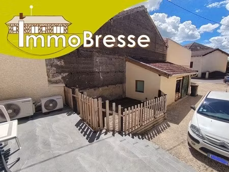 montrevel-en-bresse - a vendre maison de ville