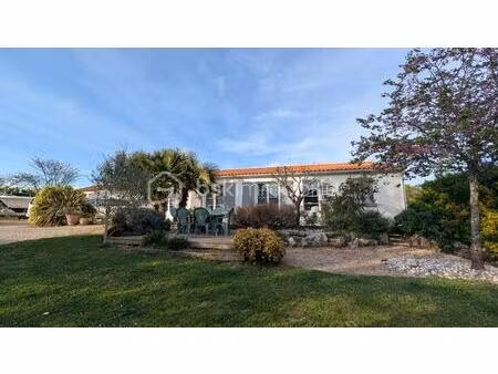 maison de 134 51 m² à pont-l'abbe-d'arnoult