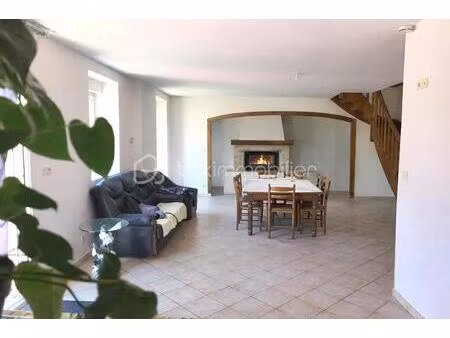maison de 188 17 m² à saint-brice-de-landelles