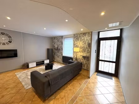 location meublée maison 4 pièces 97 m² à thionville (57100)  1 500 €