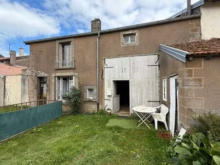 maison 3 pièces 300 m²