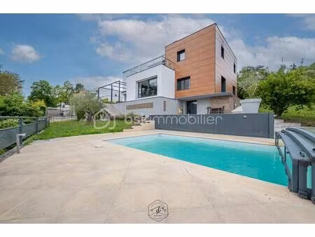 maison de 315 m² à scy-chazelles