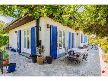 maison d'exception à villette d'anthon - 6 pièces  176 m² sur terrain de 986 m²
