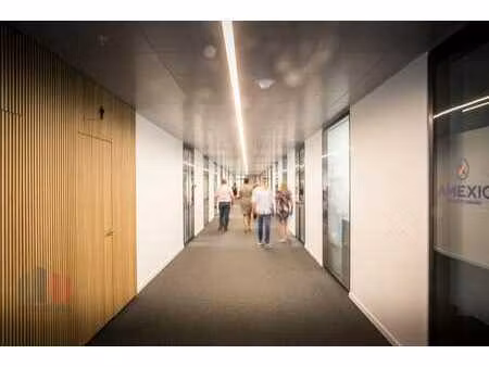 bureaux prêts à l’usage de 68 m² au pied de l’atomium