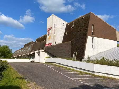 boutique 1000 m²