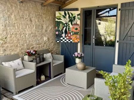 courcon. maison de charme lumineuse  clé en main avec terrasse  possibilité parking ou gar